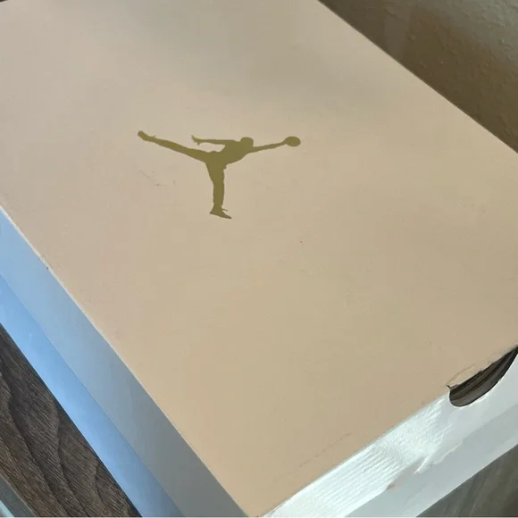 NIB Nike Women's Air Jordan 1 Mid SE Homage Split Black White Sz 9.5 - Picture 8 of 8